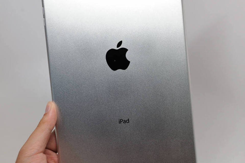Apple adia produção de iPads maiores, afirma jornal