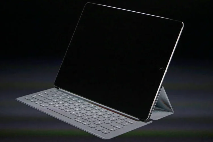 
	iPad Pro: o novo tablet com tela de 32,7 cent&iacute;metros inclui teclado remov&iacute;vel e caneta stylus
 (Reuters)