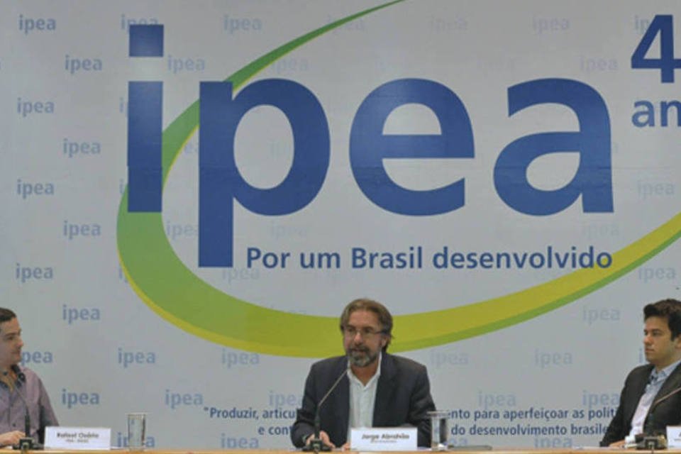 Especialistas do Ipea: uma das conclusões do estudo é que, apesar de abrangente, o Bolsa Família não garante a ascensão social de seus beneficiados (Elza Fiúza/Abr)