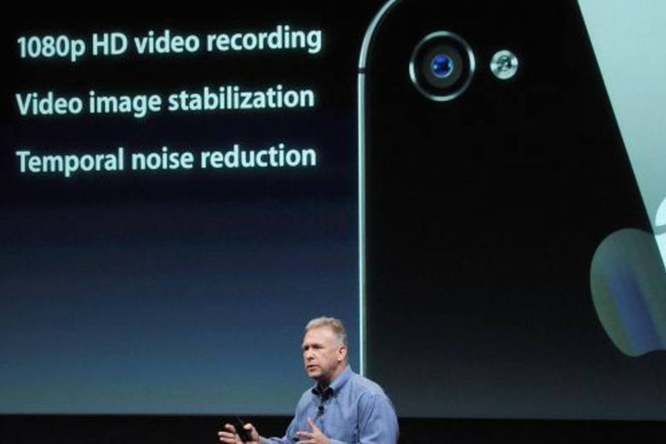 Apple anuncia iPhone 4S com chip A5 e ação cai 4,63%