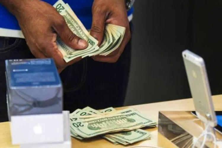 
	Segundo um estudo elaborado pela Federa&ccedil;&atilde;o Nacional de Varejo, aproximadamente 147 milh&otilde;es de pessoas v&atilde;o &agrave;s compras neste final de semana no pa&iacute;s
 (Lucas Jackson/Reuters)