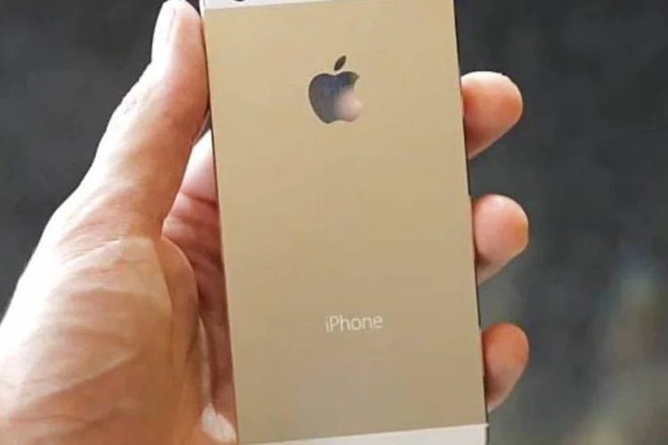 
	iPhone 5S: o smartphone deve ser apresentado no dia 10 junto com o iPhone 5C
 (TLD / Reprodução)