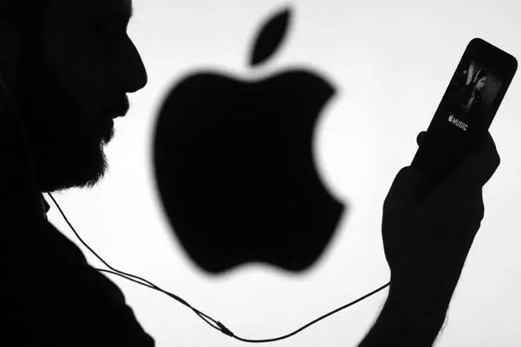iPhone: nova geração do smartphone da Apple deve ser anunciada em setembro (Chris Ratcliffe/Bloomberg)