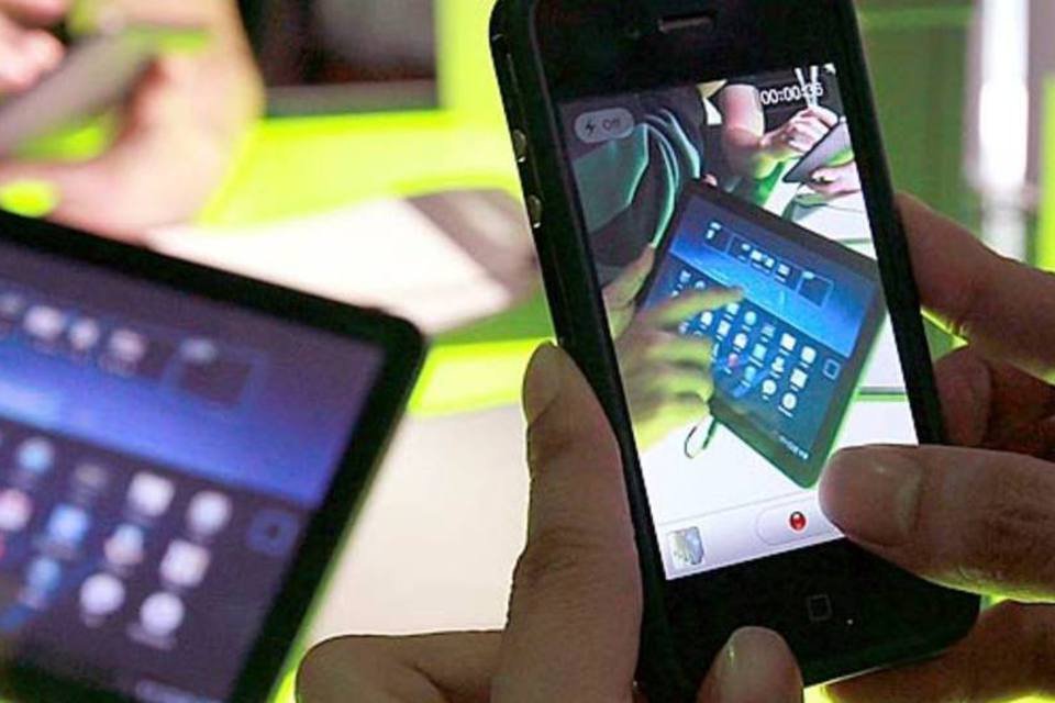 Regulador da UE critica Google por processo contra Apple