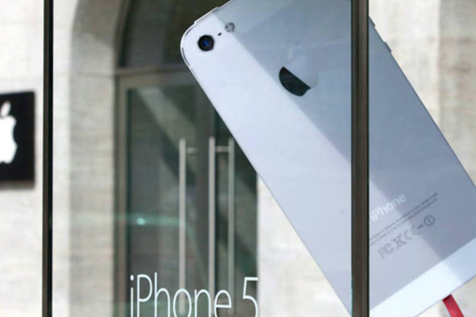 Apple inicia produção do iPhone 5S neste mês, diz site