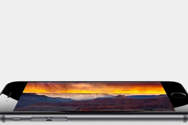 
	iPhone 6: o smartphone chega &agrave;s lojas no dia 14, mas j&aacute; est&aacute; em pr&eacute;-venda
 (Divulgação/Apple)