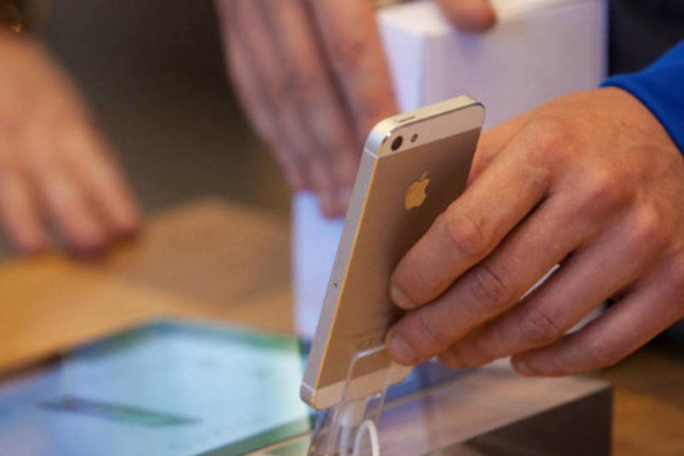 Lucro da Apple cai 22% e soma US$ 6,9 bilhões