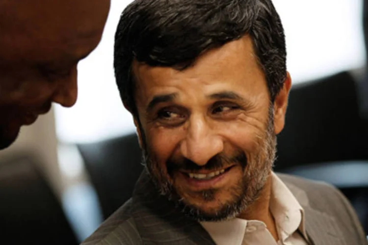 Ahmadinejad : "num futuro próximo vamos enviar ao espaço uma sonda de comunicações, com vida útil de cerca de um ano" (Chris Hondros/Getty Images)