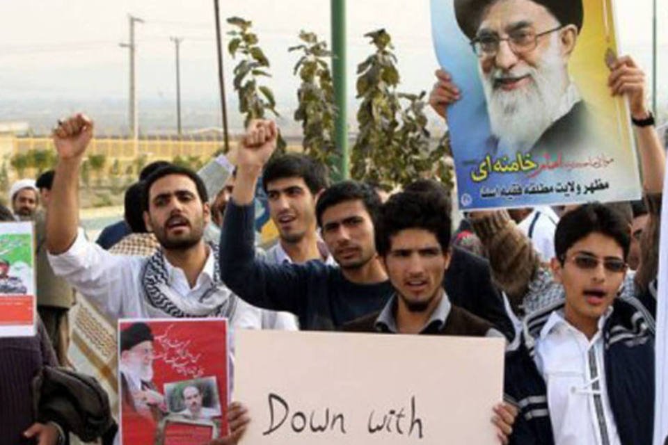 Irã classifica de ineficazes e hostis novas sanções ocidentais