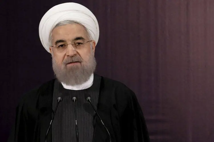 
	O presidente do Ir&atilde;, Hassan Rouhani: os EUA impuseram san&ccedil;&otilde;es sobre 11 companhias e indiv&iacute;duos no domingo por envolvimento com o programa de m&iacute;sseis bal&iacute;sticos do Ir&atilde;
 (REUTERS/Raheb Homavandi)
