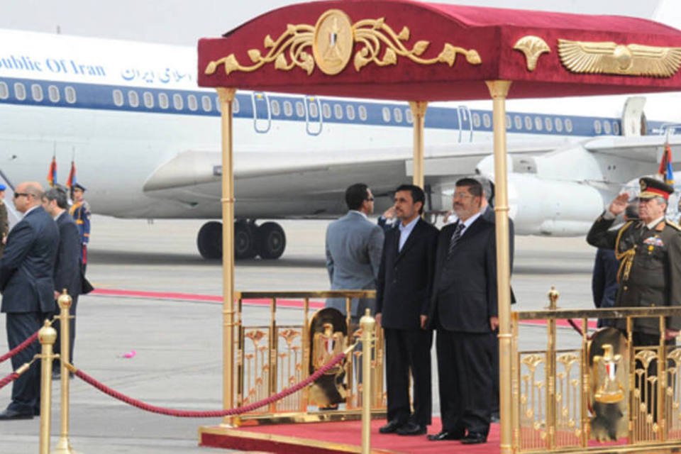 Presidente do Irã inicia visita histórica ao Egito