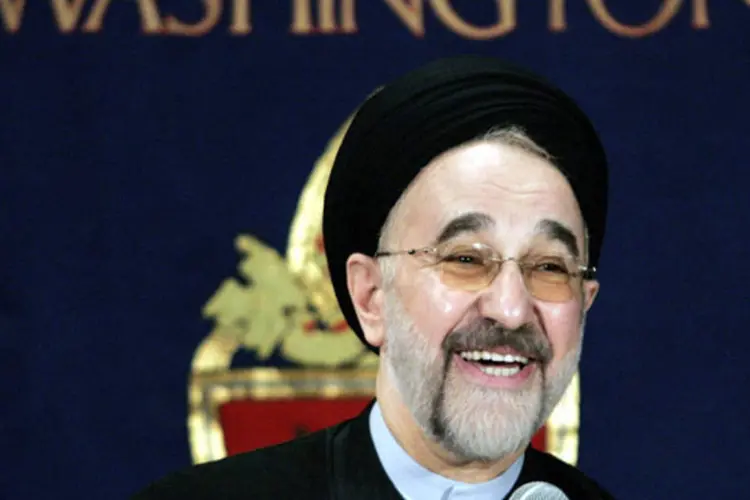 Ex-presidente do Irã Mohammad Khatami: "com a pesada responsabilidade que eu tenho com o país e com o destino das pessoas, vou dar meu voto ao meu querido irmão doutor Rohani", disse (Mark Wilson/Getty Images)
