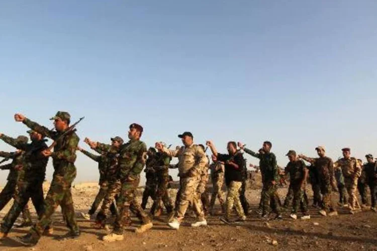
	Volunt&aacute;rios iraquianos treinam para combater o Estado Isl&acirc;mico no Iraque e no Levante (EIIL)
 (©afp.com / AHMAD AL-RUBAYE)