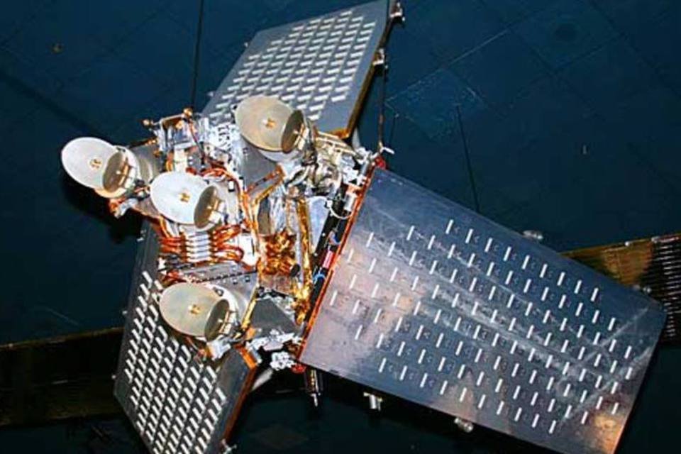 Estação espacial corrigirá órbita para desviar de lixo espacial