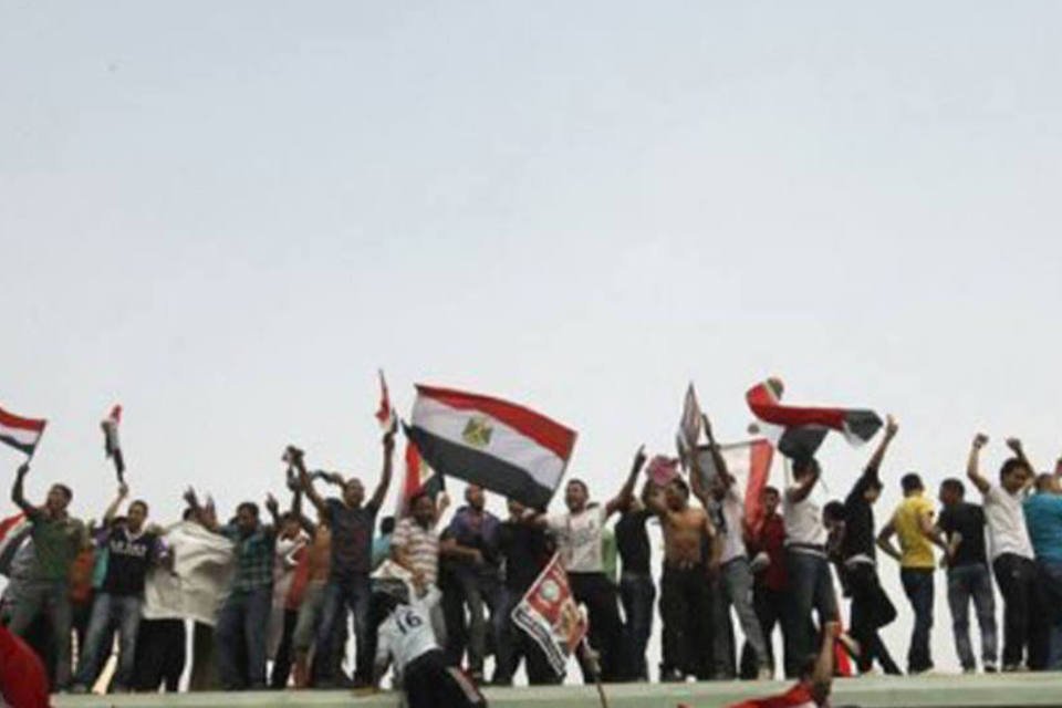 Islamitas ameaçam militares egípcios com protesto