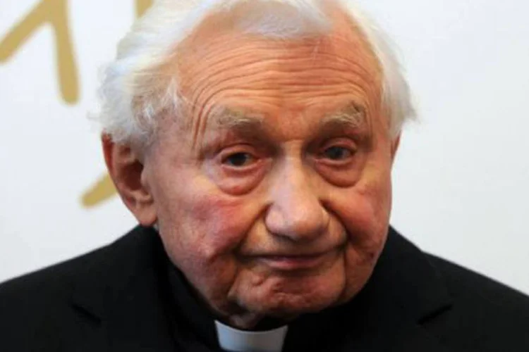 Georg Ratzinger, irmão do Papa Bento XVI: "ficou muito claro desde cedo que seguiríamos outro caminho e renunciaríamos ao casamento" (Christof Stache/AFP)