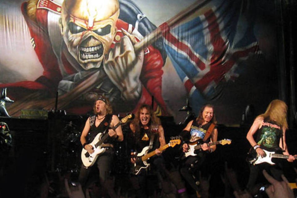 Iron Maiden anuncia turnê e passa pelo Brasil em 2016