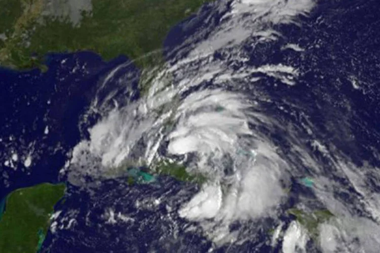 
	Imagem de sat&eacute;lite mostra a tempestade tropical Isaac se dirigindo para a Fl&oacute;rida
 (AFP)