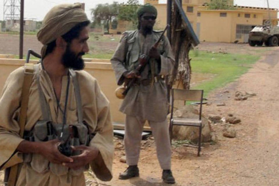 Argélia anuncia fechamento de sua fronteira com Mali