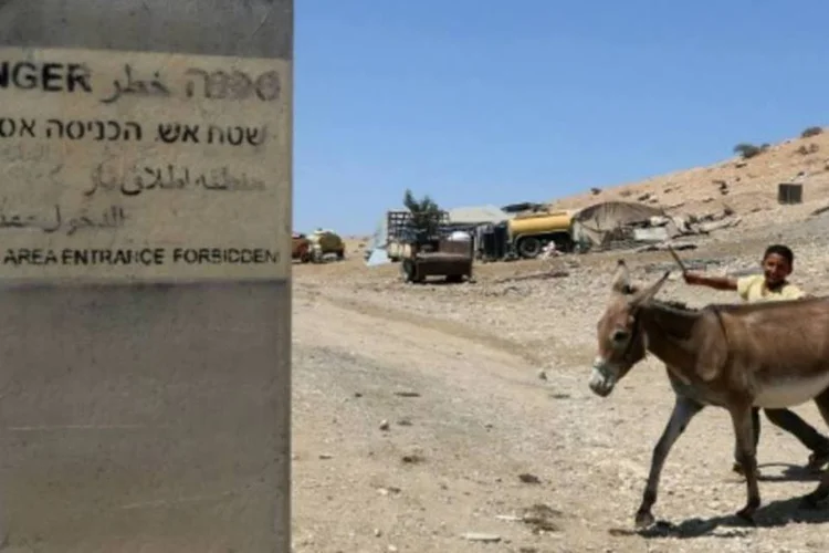 
	Israel: as autoridades israelense alegam que &eacute; costume recolher os animais soltos por uma quest&atilde;o de seguran&ccedil;a p&uacute;blica
 (Jaafar Ashtiyeh / AFP)