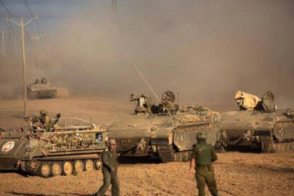 Israel mantém ofensiva terrestre e destrói túneis palestinos