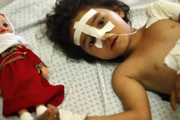 Uma menina palestina, de apenas quatro anos (REUTERS/Mohammed Salem)