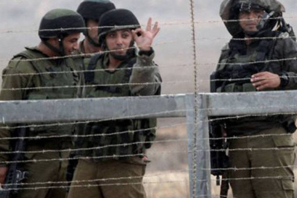 Israel mata um palestino em Gaza, primeiro desafio à trégua
