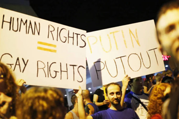 Protesto em Israel contra lei russa anti gay: lei russa provocou escândalo internacional e houve pedidos de boicote aos Jogos no ano que vem (Amir Cohen)