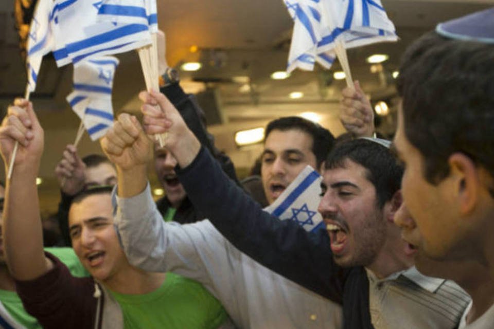 Eleição parlamentar em Israel termina empatada