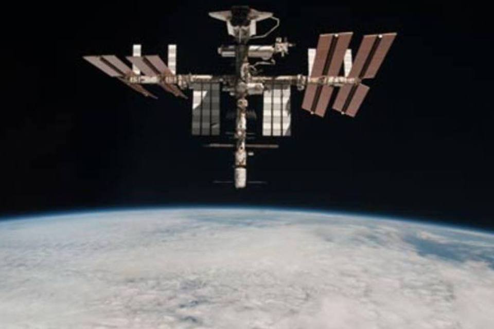Rússia adia voo e não descarta evacuar ISS