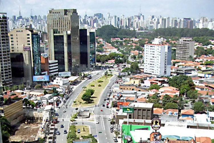 
	Bairro do Itaim: tr&ecirc;s oper&aacute;rios foram resgatados e dois ainda est&atilde;o soterrados, mas j&aacute; foram localizados pelos bombeiros
 (Alexander Lee/Thinkstock)