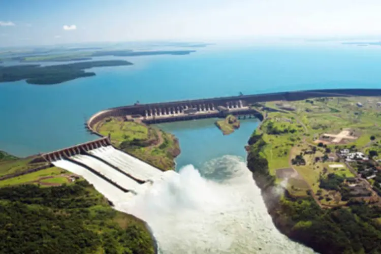 Usina Hidrelétrica de Itaipu (PR) (.)