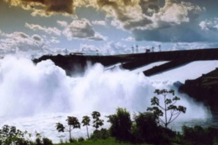Itaipu: três dos cinco nomeados foram destituídos nesta sexta (./Divulgação)