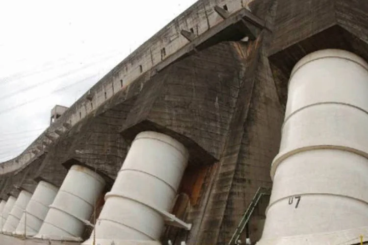 
	Itaipu: na Regi&atilde;o Sul, os principais reservat&oacute;rios das usinas hidrel&eacute;tricas apresentam n&iacute;veis bem mais altos do que nas &aacute;reas do Sudeste e Centro-Oeste do pa&iacute;s.
 (Rose Brasil/ABr)