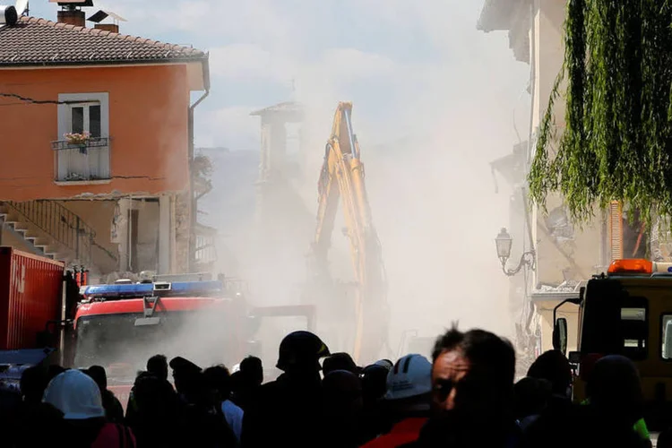 
	Estragos: o INGV comunicou que s&atilde;o mais de 470 os tremores que ocorreram desde o grande terremoto
 (Ciro De Luca/Reuters)