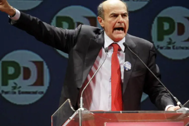 
	Pier Luigi Bersani:&nbsp;o l&iacute;der da centro-esquerda anunciou que se reunir&aacute; com as for&ccedil;as parlamentares e pol&iacute;ticas&nbsp;&quot;com ideias claras, com poucas palavras e inten&ccedil;&otilde;es precisas&quot;.
 (REUTERS / Remo Casilli)