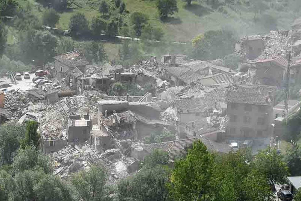 Mortes por terremoto na Itália chegam a 247
