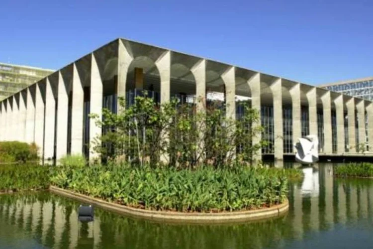 
	Itamaraty: entre os candidatos sob suspeita, 14 ganharam uma bolsa por cotas no instituto Rio Branco, o que pode levar a quest&atilde;o aos tribunais
 (Arquivo/Agência Brasil)