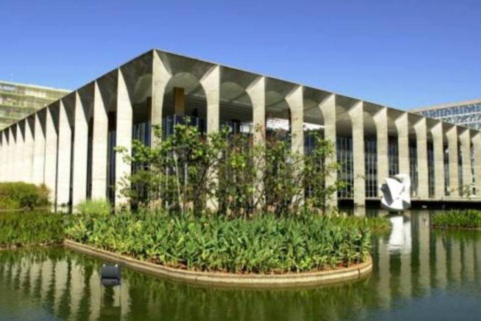 Servidores do Itamaraty fazem manifestação em Brasília