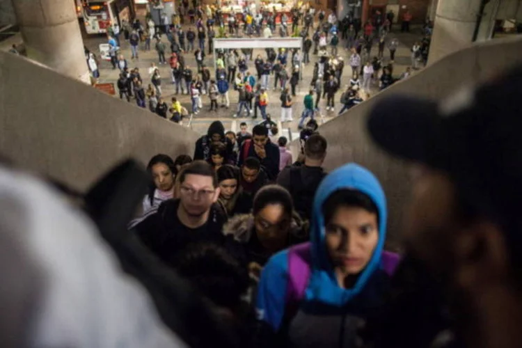 Passageiros na estação Itaquera do Metrô de São Paulo: greve começou ontem (Getty Images)