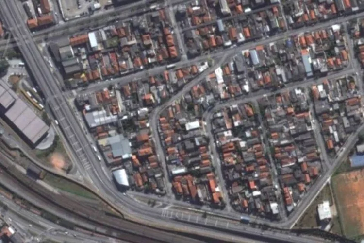 
	A&eacute;rea de SP:&nbsp;alimenta&ccedil;&atilde;o e sa&uacute;de foram os respons&aacute;veis pela taxa deste m&ecirc;s
 (Reprodução Google Earth)