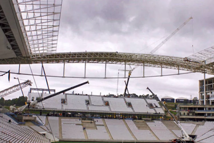 
	Arena Corinthians: &quot;O Corinthians entende que &eacute; melhor trabalhar com uma capacidade reduzida&quot;, disse a jornalistas o diretor de opera&ccedil;&otilde;es da Arena Corinthians, L&uacute;cio Blanco
 (Divulgação/ Odebrecht)