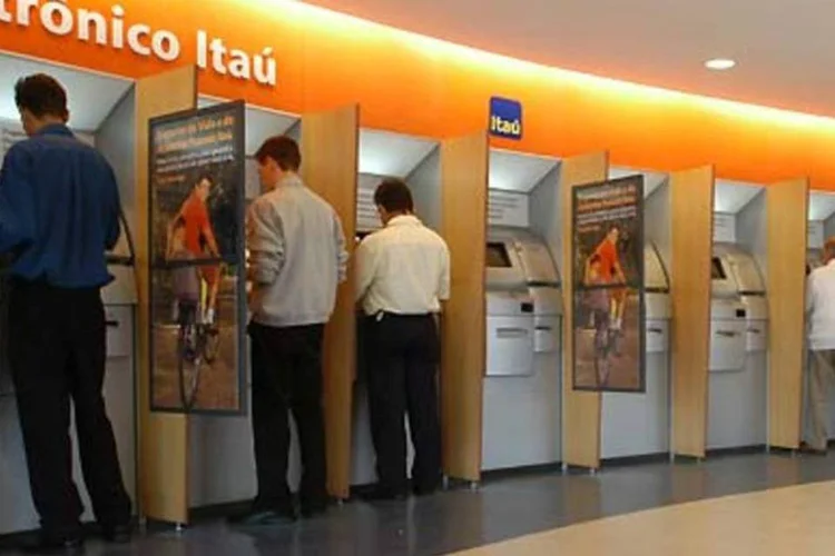 Itaú Unibanco: O patrimônio líquido da instituição encerrou junho em 55 bilhões de reais (.)