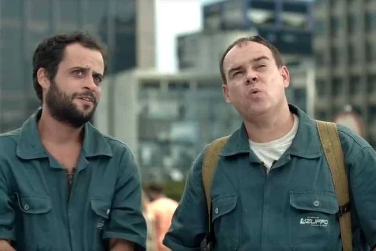 
	Comercial do Ita&uacute;: o Ita&uacute; publicou um novo filme, o &quot;Chico explica o Digitau&quot;
 (Reprodução/Facebook)