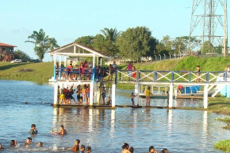 
	Amap&aacute;: governo estadual, em nota de esclarecimento sobre o acidente, informou que o barco transportava cerca de 60 pessoas
 (Divulgação /Prefeitura de Itaubal)