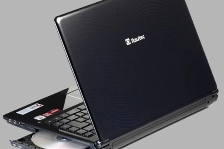Notebook Itautec A7520:  Quem passar pelo local poderá ganhar voucher e trocar por brindes (Divulgação)