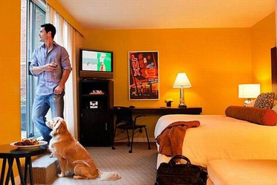 Hotel adota iPhone como telefone de quarto