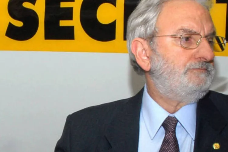 
	Ivan Valente: &quot;As informa&ccedil;&otilde;es s&atilde;o grav&iacute;ssimas e demonstram a total vulnerabilidade a que est&aacute; submetida &agrave; privacidade de milh&otilde;es de brasileiros&quot;, alegou o deputado
 (Wikimedia Commons)