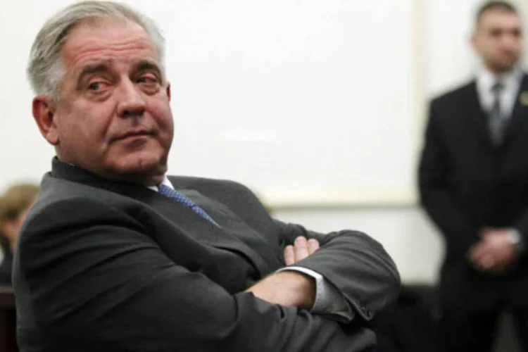 Ivo Sanader, de 59 anos, foi chefe da HDZ e primeiro-ministro croata em dois mandatos, assumindo o primeiro deles em 2003 (REUTERS/Antonio Bronic)