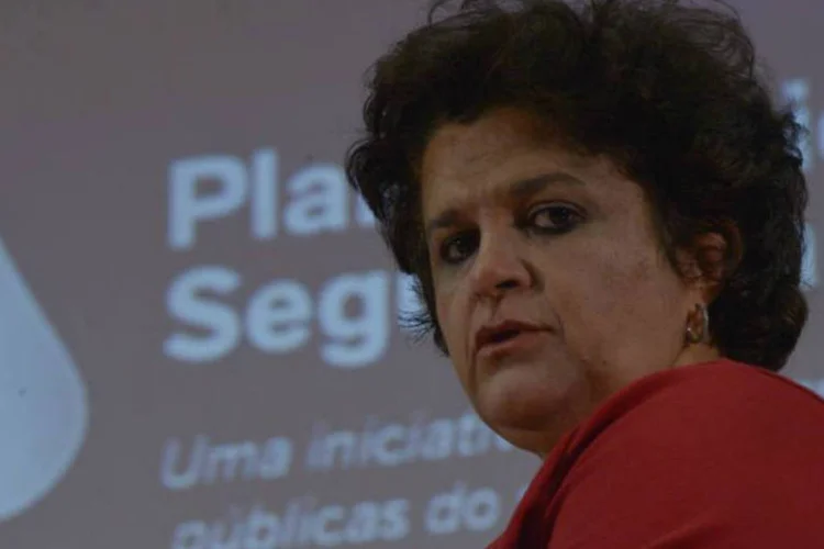 
	Izabella Teixeira: ministra disse que o pa&iacute;s precisa discutir a quest&atilde;o
 (Fabio Rodrigues Pozzebom/Agência Brasil)